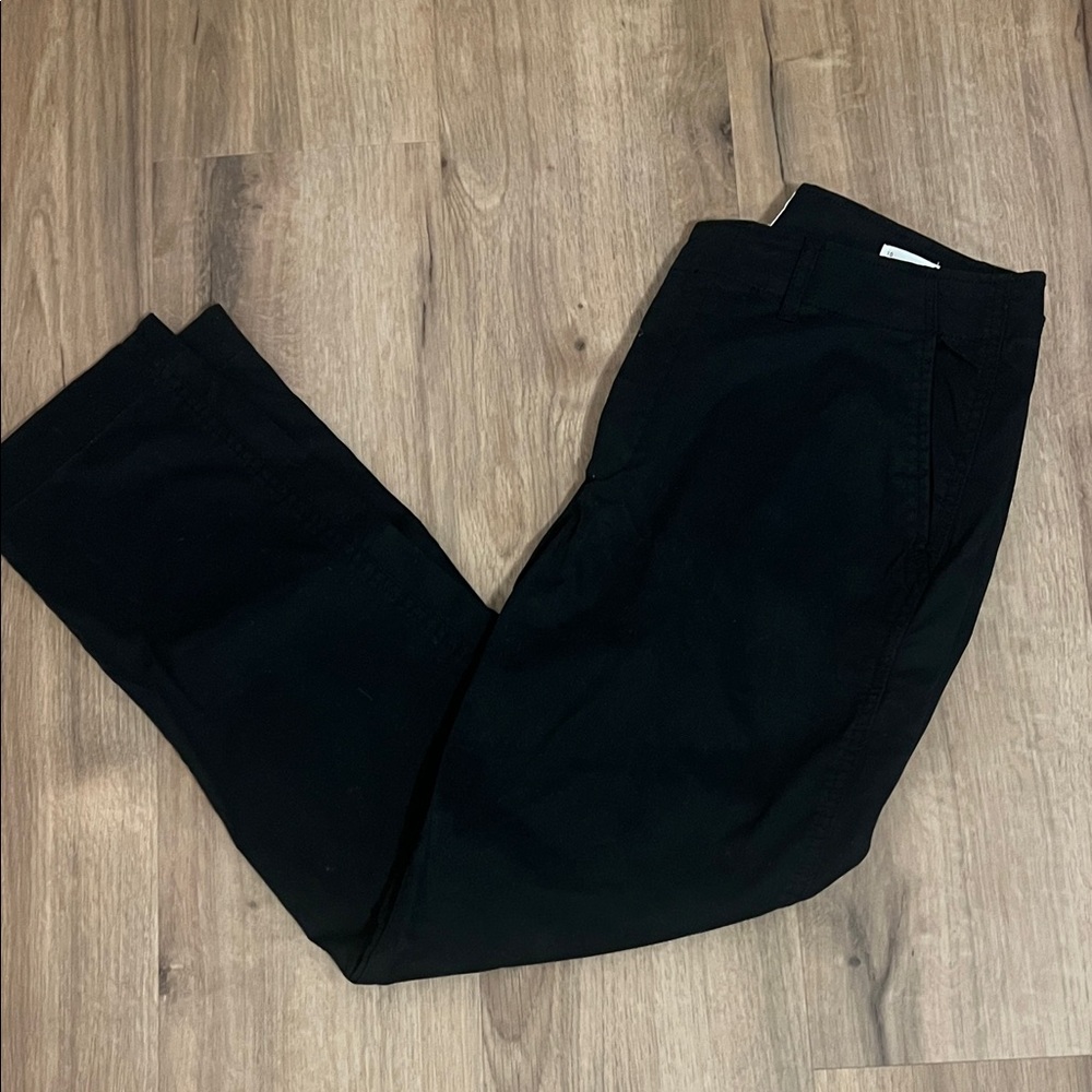GAP Women’s Downtown Khaki Pant